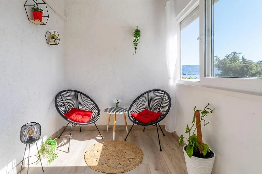 דירות טרוגיר Apartman Maria, Ciovo