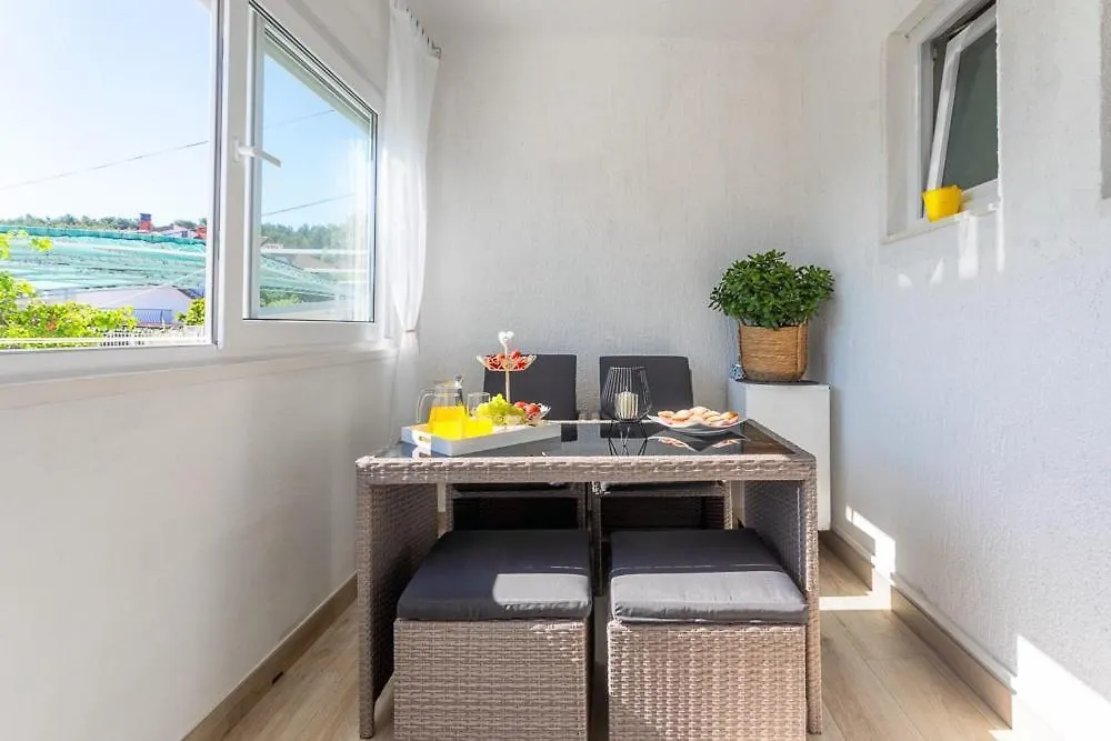 דירות טרוגיר Apartman Maria, Ciovo 0*,  קרואטיה