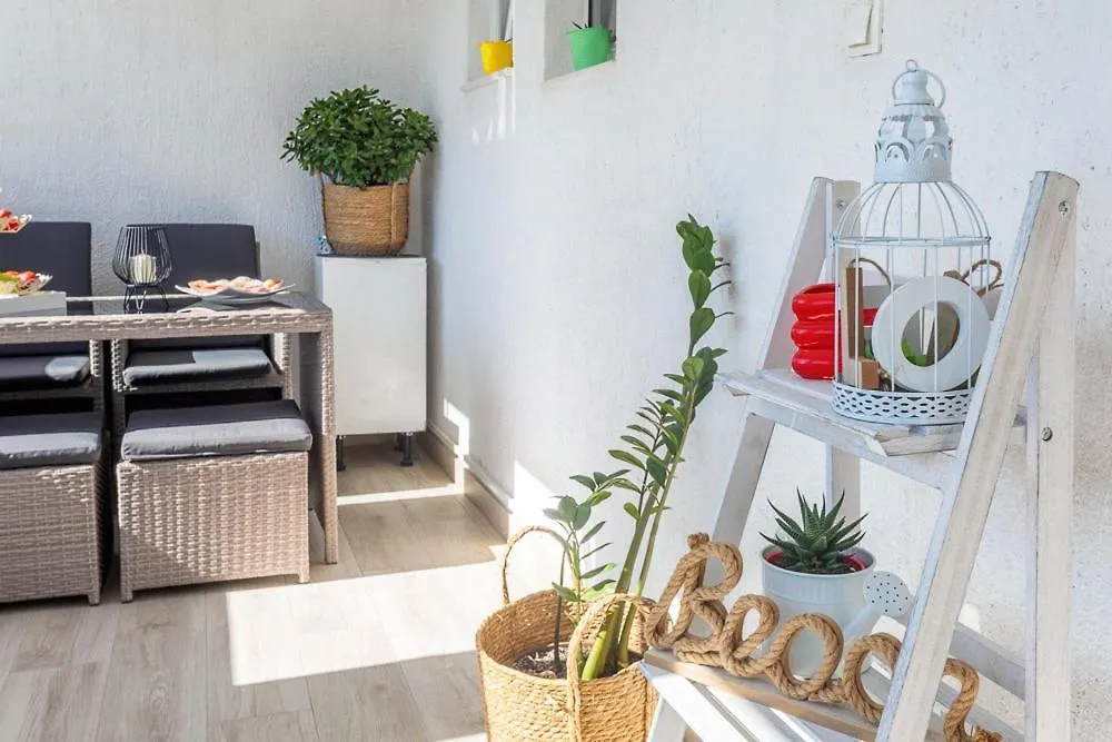 דירות טרוגיר Apartman Maria, Ciovo